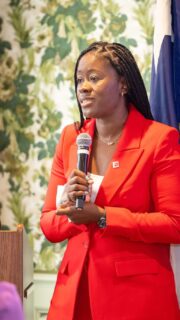 Go behind the scenes with us and @careerandrecovery at @houstonpubmedia. And while you’re here, please consider giving to local public radio stations. 💛

#agencylife #publicrelations #digitalmarketing #medleyinc #houstonprfirm