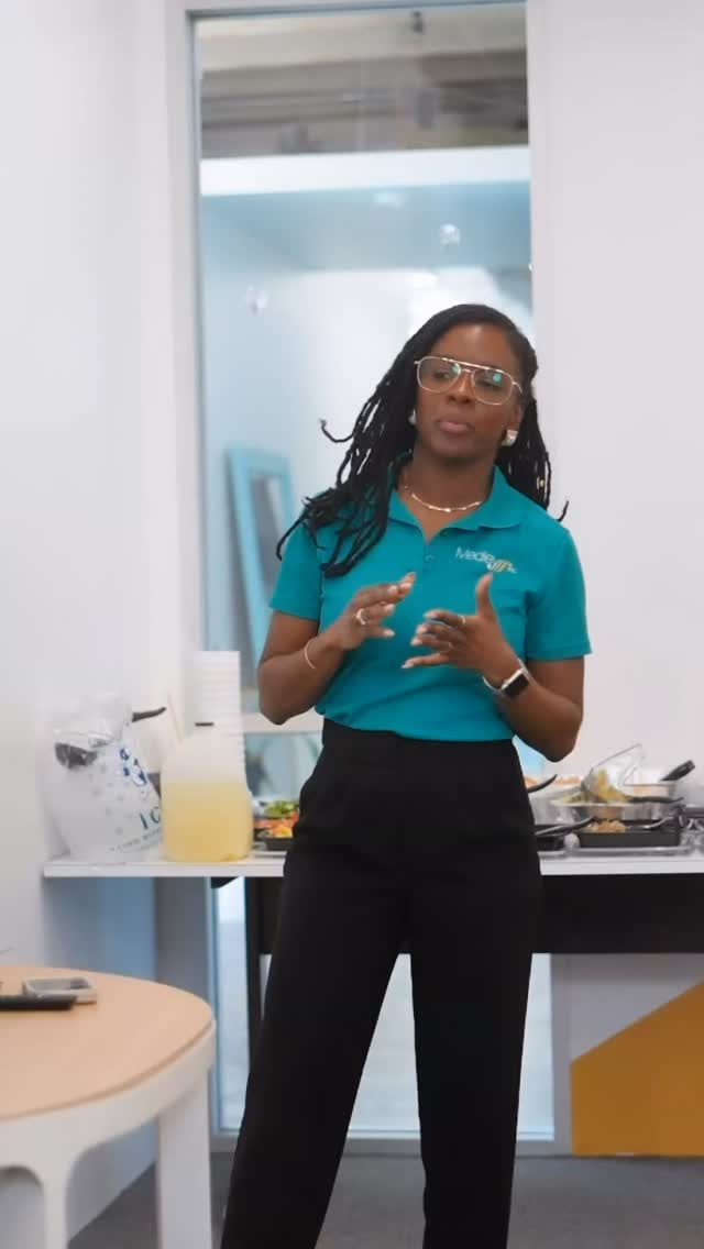 A glimpse behind the scenes at our Media Training sessions. Thank you @houstonbanf for the opportunity to share with your grantees!

#agencylife #publicrelations #mediatraining #digitalmarketing