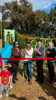One of our favorite things to do is tell stories about how to grow a city while improving quality of life. 

Neighbors in The Heights recently got a first look at the new Little Thicket Park and we’re excited for people from all over Houston to experience it. 

Beyond being a fresh green space, the parks surrounding forest helps prevent erosion. 🌳

Stop by and enjoy the neighborhood!